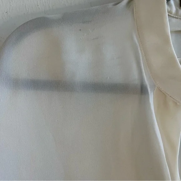 Vince Blouse White Silk Short Sleeve Split Neck Popover Blouse Sz S GUC - Picture 2 of 11